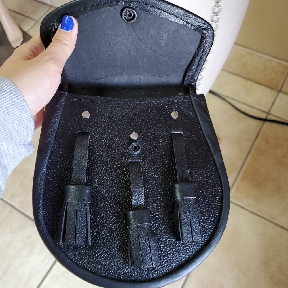 New Black Crossbody Bag - Picture 4 of 5